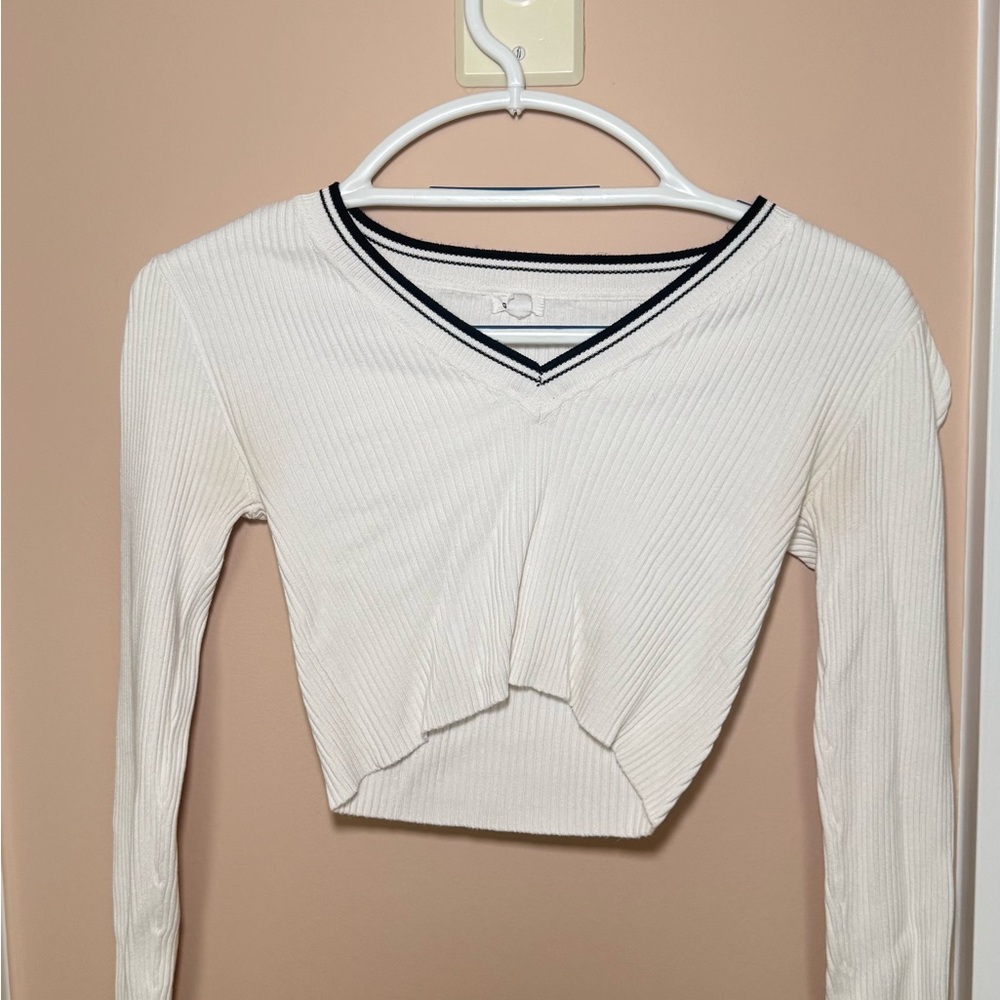 Garage Ribbed Long Sleeve V-Neck Top with Black Trim – Size XS